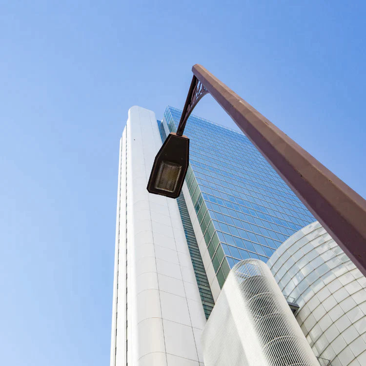 Aurinkoenergialla Mega-Katuvalaistus