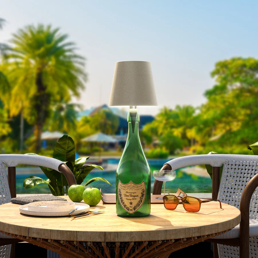 Langaton suunnittelija pullolamppu