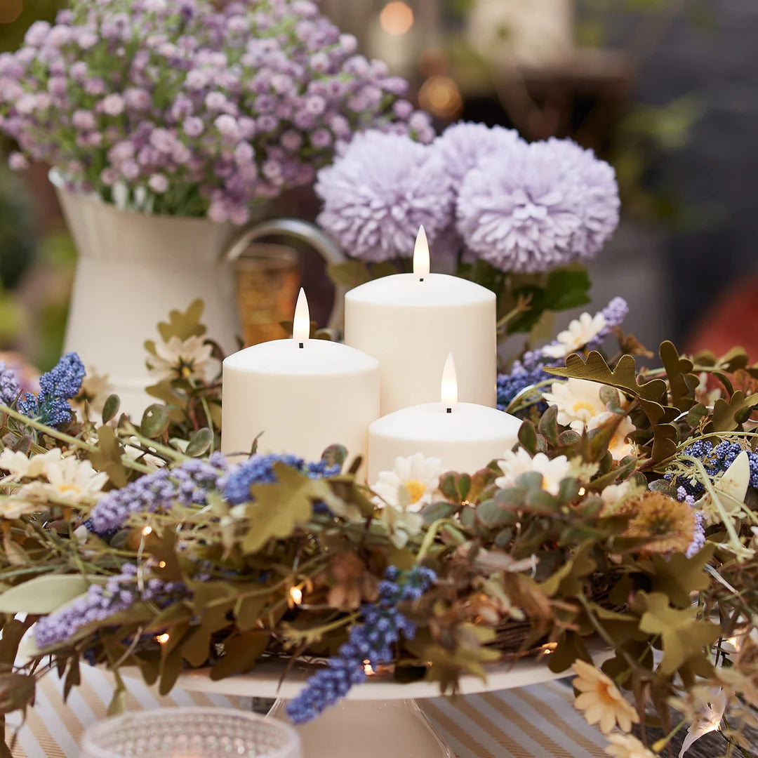 3 kpl korkeita syttymättömiä välkkyviä LED-kynttilöitä