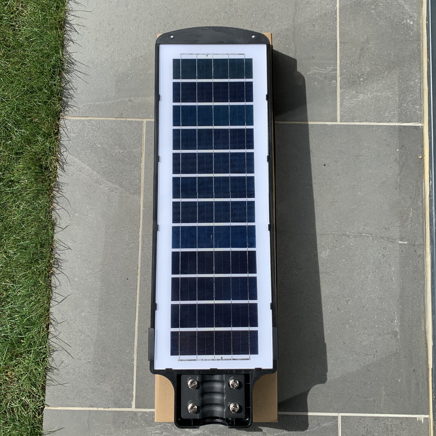 IlluminateSolarMega - 3 Valoa + 1 Ilmainen 450W/6500 Lumenin Ultrakirkas Aurinko Katuvalot