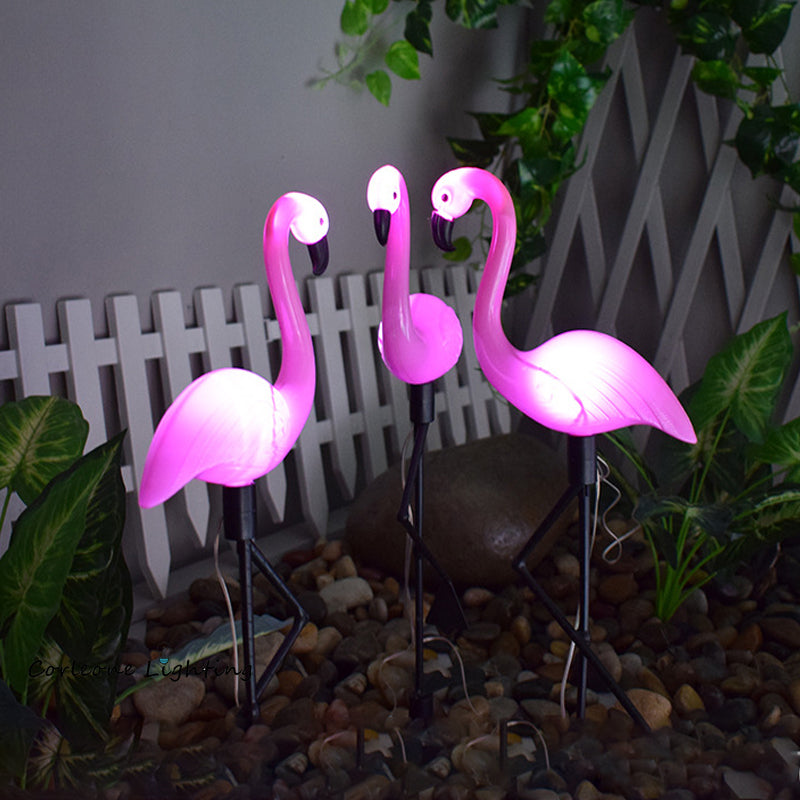 FlamingoGlow - aurinkoenergialla toimiva LED-nurmikon flamingolamppu