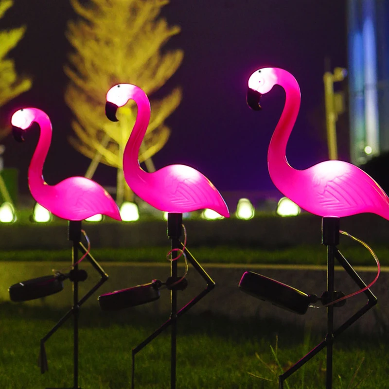 FlamingoGlow - aurinkoenergialla toimiva LED-nurmikon flamingolamppu