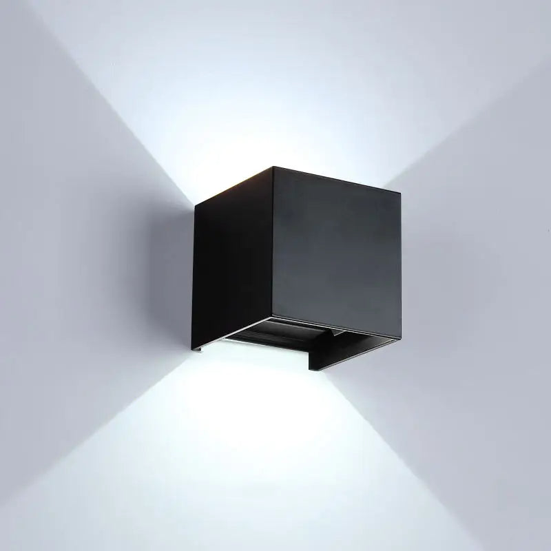KubiskStil™ - Moderni vedenpitävä LED-seinävalaisin