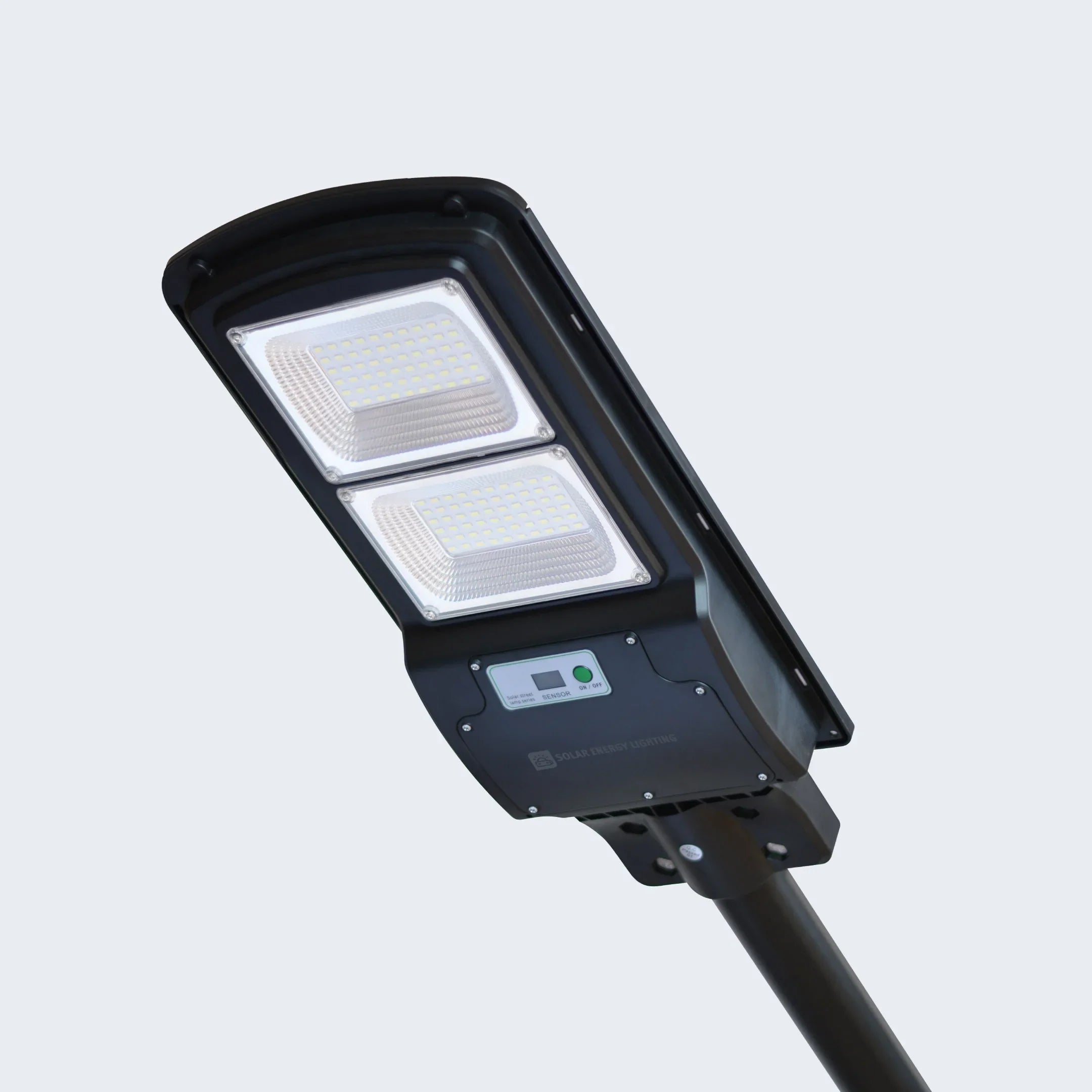 IlluminateSolarMega™ - Ultimaattinen 300W/6000 lumenin erittäin kirkas aurinkokennovalaisin